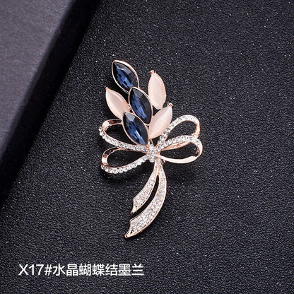 A Korean new fashion high-end brooch women's rhinestone silk scarf buckle anti-light buckle crystal brooch pin pearl jewelry - Mixbatch