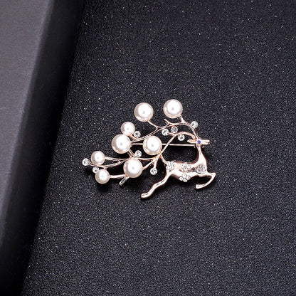 A Korean new fashion high-end brooch women's rhinestone silk scarf buckle anti-light buckle crystal brooch pin pearl jewelry - Mixbatch