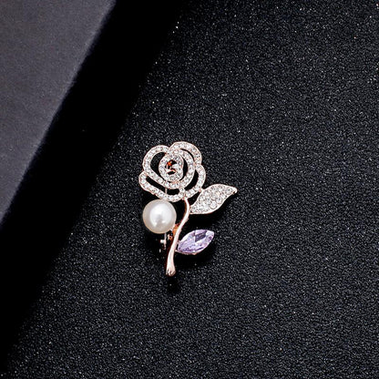 A Korean new fashion high-end brooch women's rhinestone silk scarf buckle anti-light buckle crystal brooch pin pearl jewelry