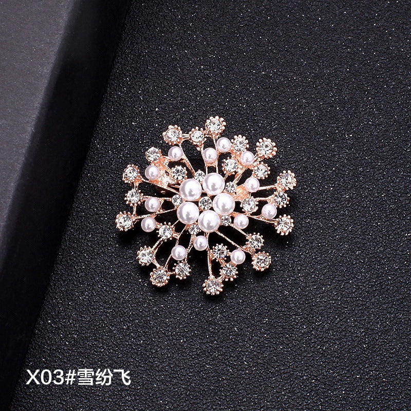 A Korean new fashion high-end brooch women's rhinestone silk scarf buckle anti-light buckle crystal brooch pin pearl jewelry - Mixbatch