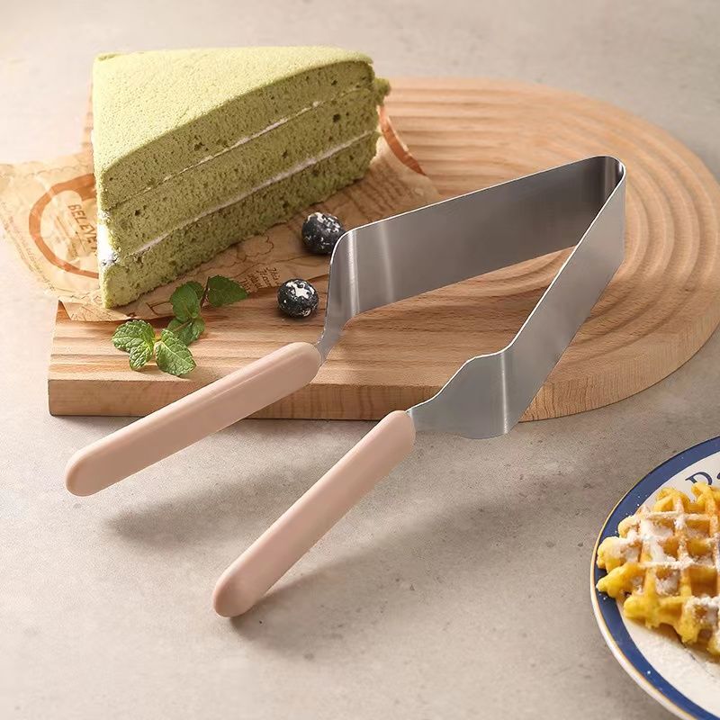 P cake cutter