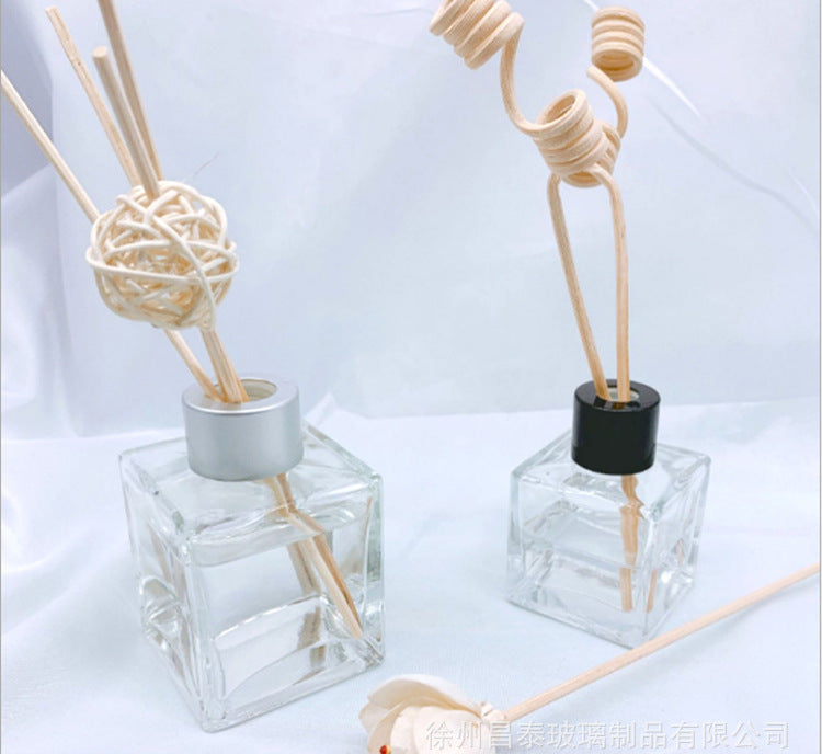 A new square aromatherapy bottle Car aromatherapy 50ml square incense bottle Volatile bottle Essential oil bottle Aromatherapy bottle