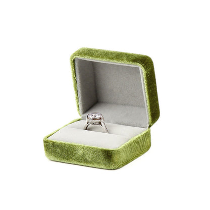 A iron embryo flannel jewelry box