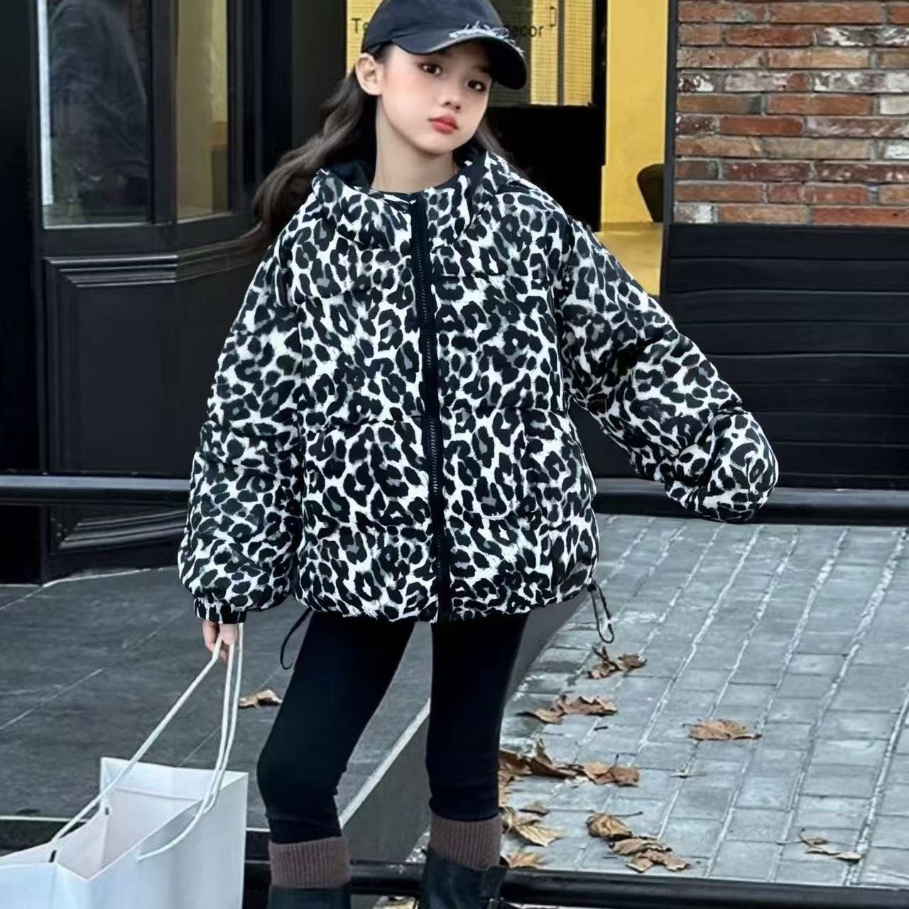 P wears cotton-padded clothes on both sides, parent-child clothes, new children's leopard print hooded warm thickened jacket, foreign gas cotton-padded jacket