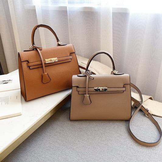 A new Korean version of the versatile messenger shoulder bag portable fashion Kelly bag