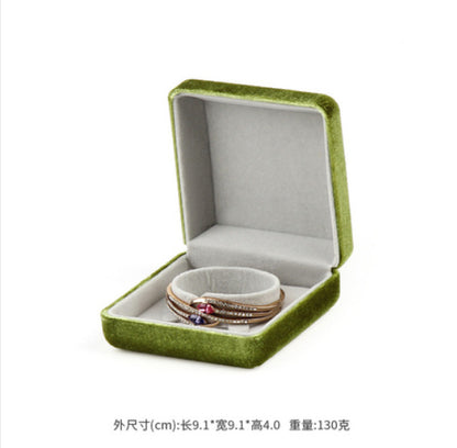 A iron embryo flannel jewelry box