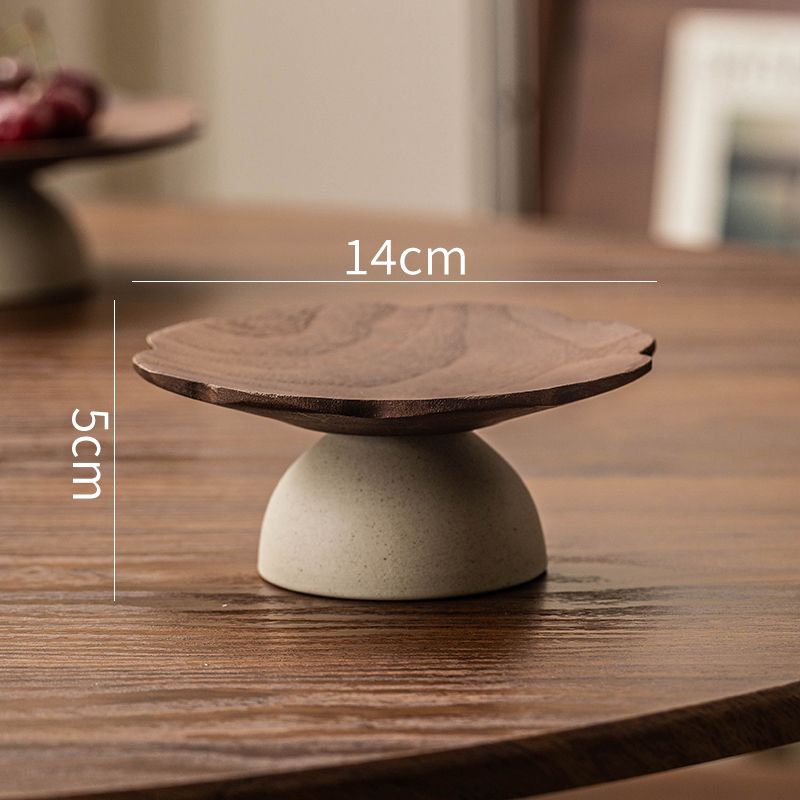 P medieval style high-footed snack plate dried fruit fruit plate