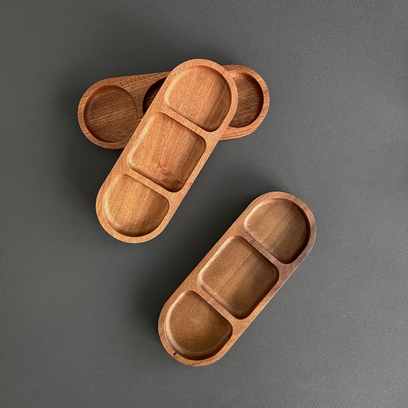 P Japanese-style solid wood tableware grid plate