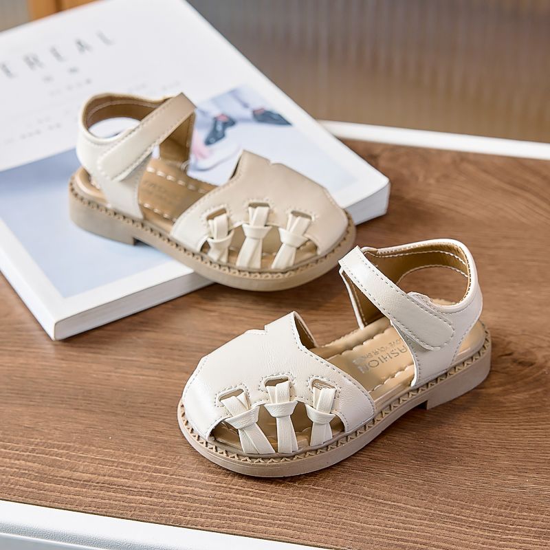 P summer new retro baotou princess style sandals soft sole non-slip girls Velcro outdoor fashion beach sandals