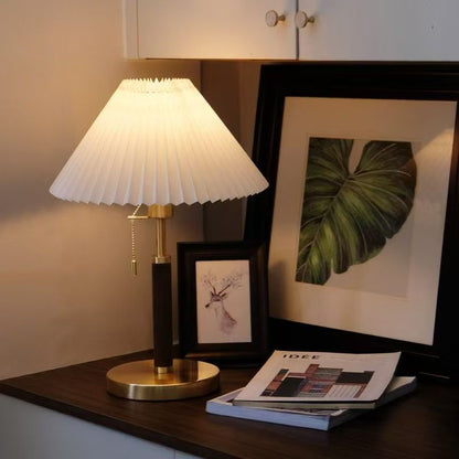 P Solid wood desk lamp