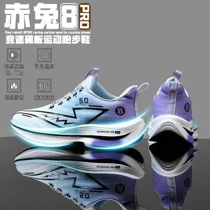 P Running shoes made of carbon plate material