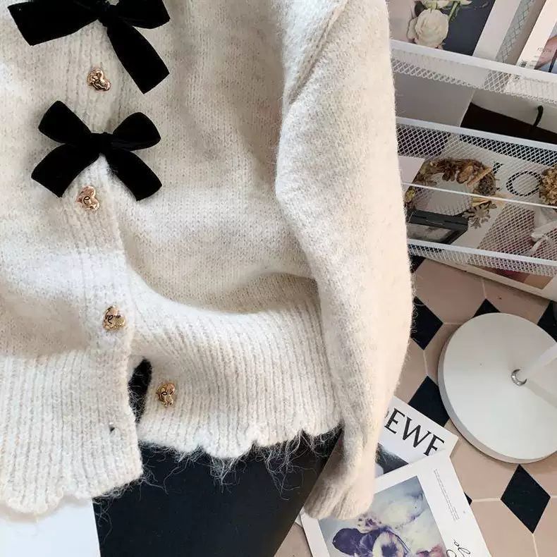 بلوزة نسائية من ماركة P 