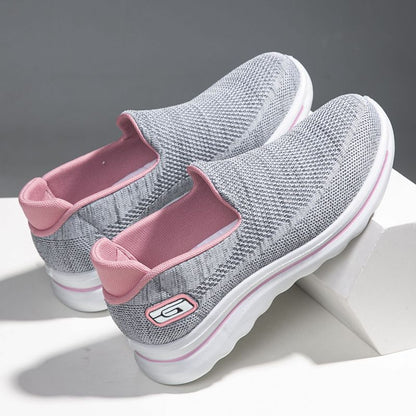 P New middle-aged and elderly mother's shoes, one foot, old man shoes, women's anti-slip soft-soled mesh walking shoes, old Beijing cloth shoes women - Mixbatch
