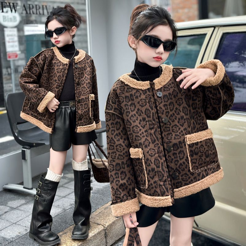 P autumn and winter foreign style new two-sided lamb leopard print top thickened children