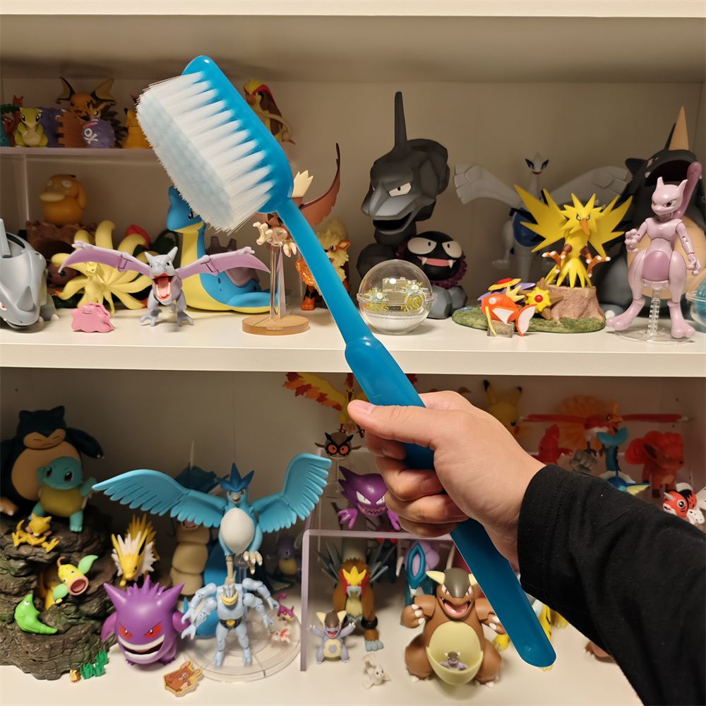 P giant toothbrush bath comb