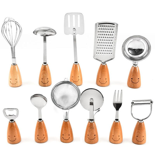 P kitchenware wooden handle set