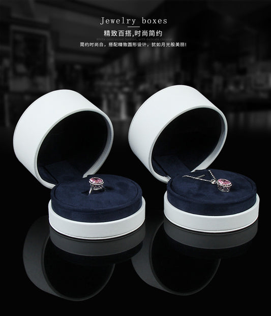 A jewelry box printed LOGO