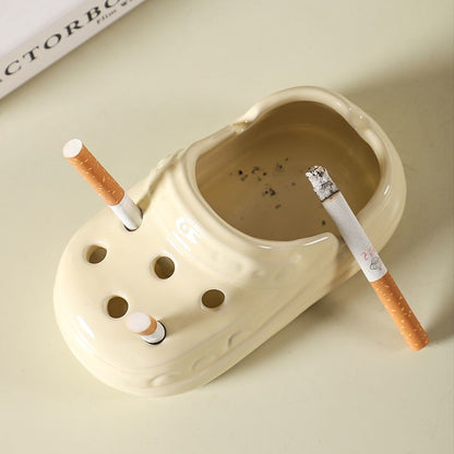 P ceramic ashtray