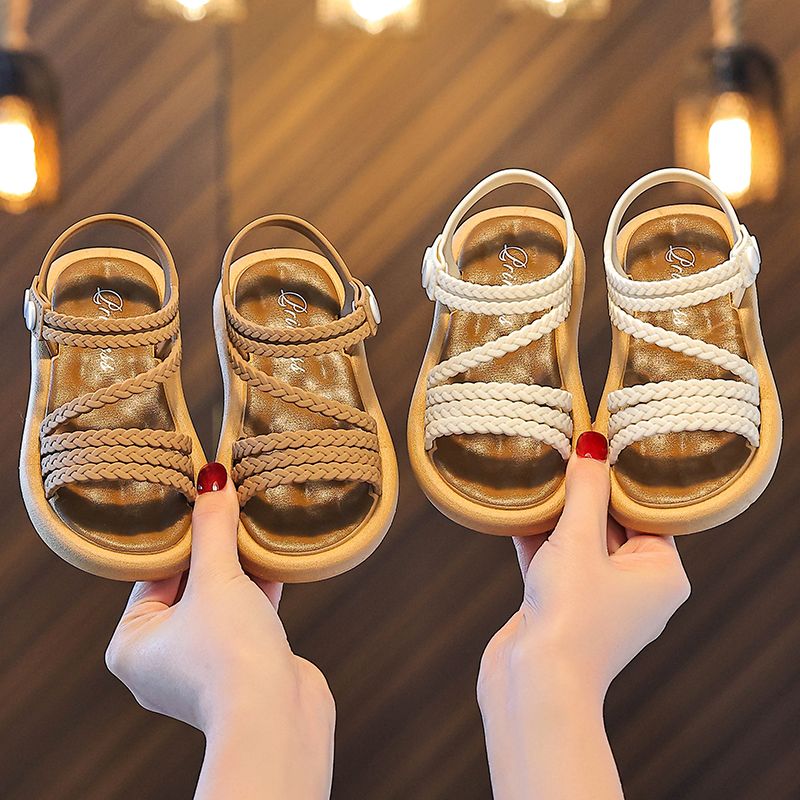 P new large, medium and children's fashion trendy version little girl princess shoes beach cool slippers