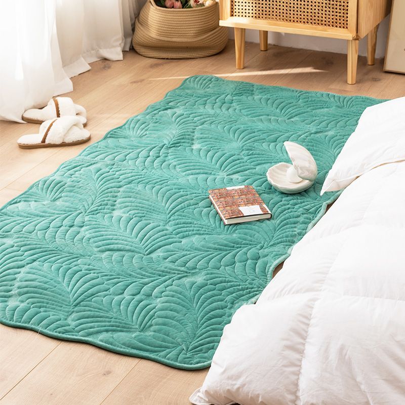 P plush carpet