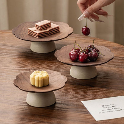 P medieval style high-footed snack plate dried fruit fruit plate