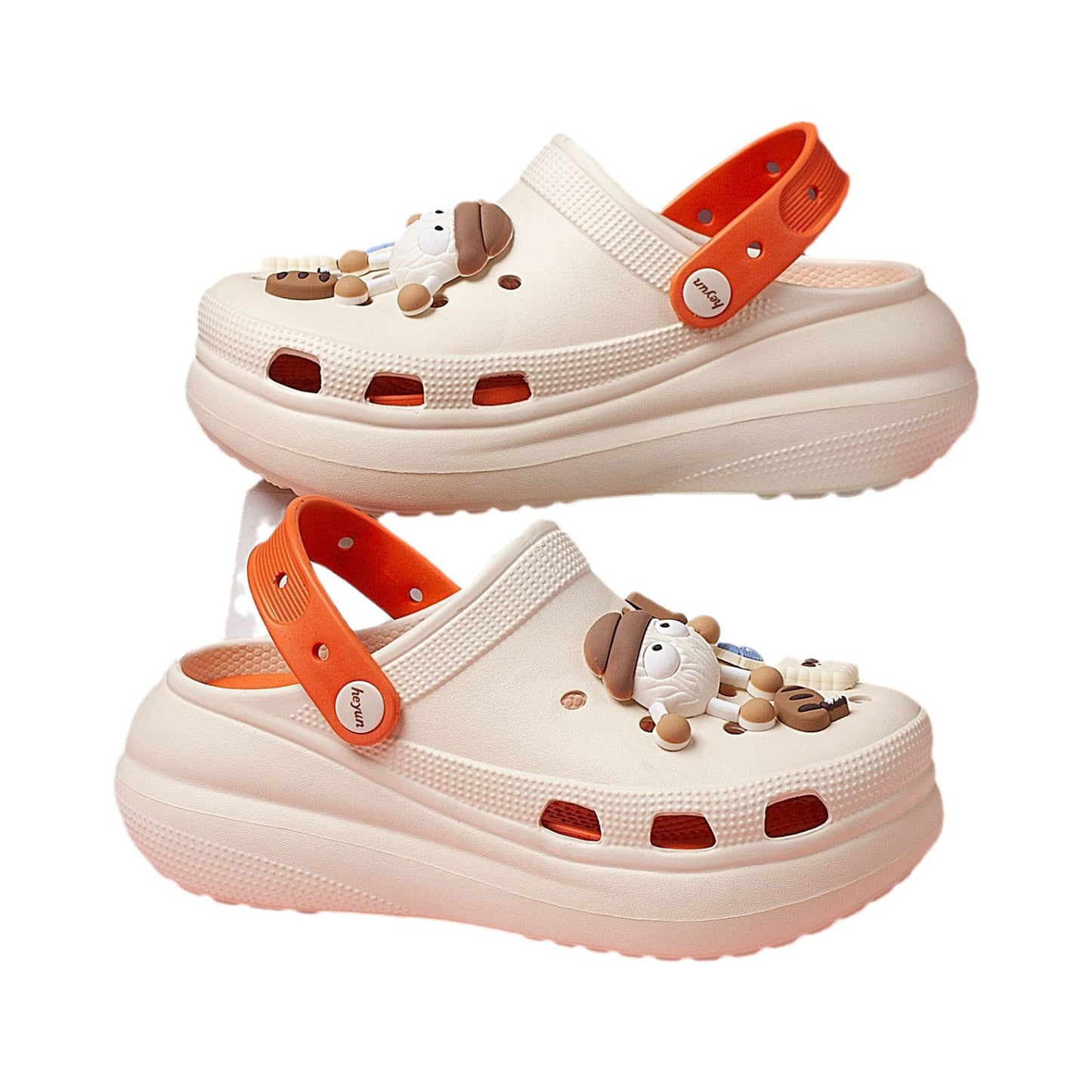 A puff hole shoes female cartoon cute thick sole stepping on shit beach shoes cool slippers