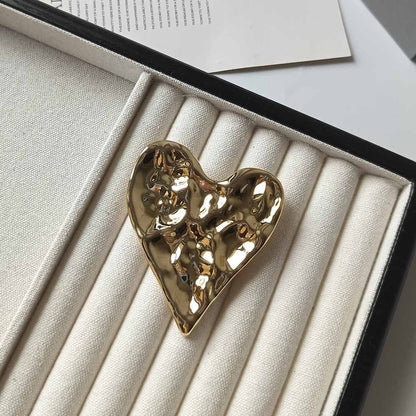 A irregular pleated love brooch light luxury high-end suit clothing accessories niche design trend versatile corsage - Mixbatch