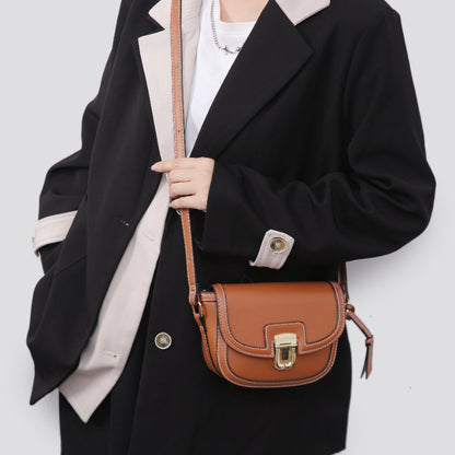 A autumn new Korean niche contrasting color single shoulder diagonal span saddle bag retro versatile underarm small bag women