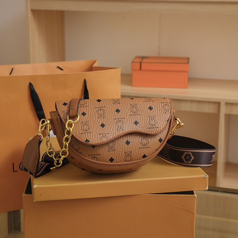 A high-end women's bag is popular this year, new trendy shoulder messenger bag, niche popular saddle bag - Mixbatch