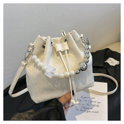 A spring new fashion pleated messenger bag this year popular versatile bucket bag
