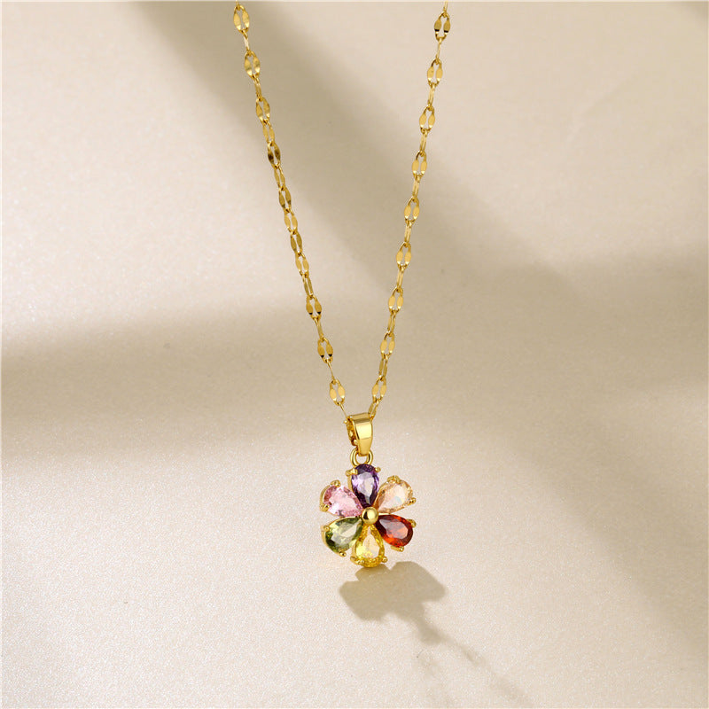 A European and American colored diamond pendant 18K gold flower titanium steel zircon necklace female, personal cold wind short flower collarbone chain - Mixbatch
