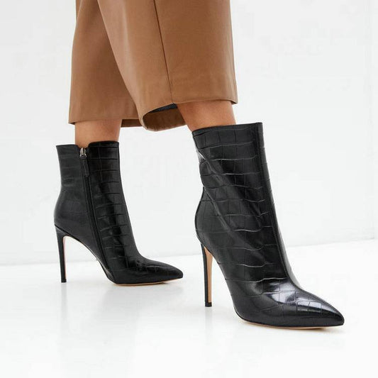 A  women shoes