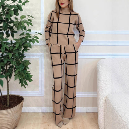 A lady's long-sleeved trousers suit