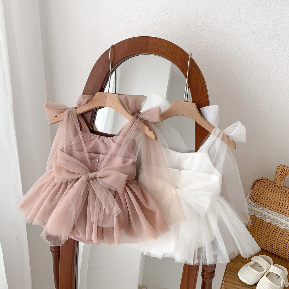 A ins Spring/Summer Girl Sleeveless Bag Pi Ha Yi Baby Mesh Princess Dress Newborn Hundred Days Photo Dress - Mixbatch