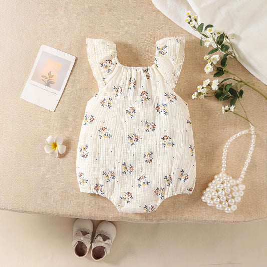 A baby summer Romper sweet floral suspender baby girl sleeveless fart coat cute triangle climbing suit free hat