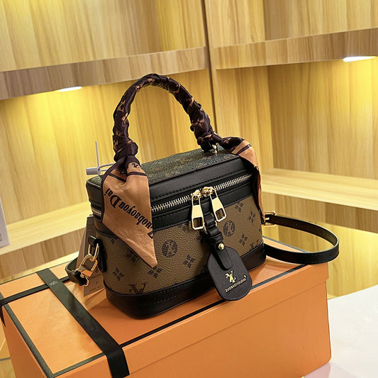 A high-end bag woman - Mixbatch