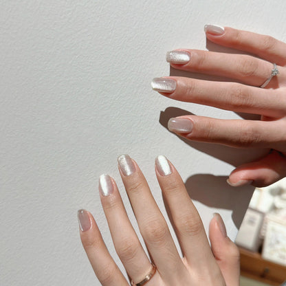 A Yi Yi Dance 30 pieces Handmade white moonlight cat eye manicure pieces Gentle temperament cat eye aurora wearing armor Xiaohongshu explosion - Mixbatch