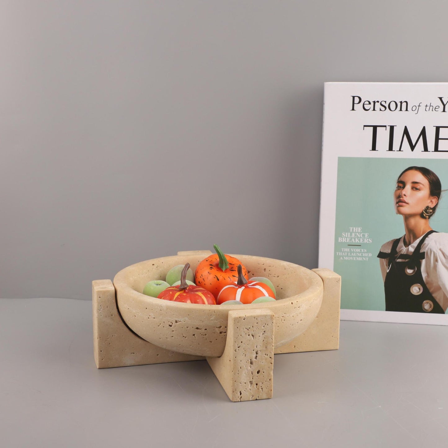 صينية زخرفية دائرية الشكل مصنوعة من رخام الترافرتين 