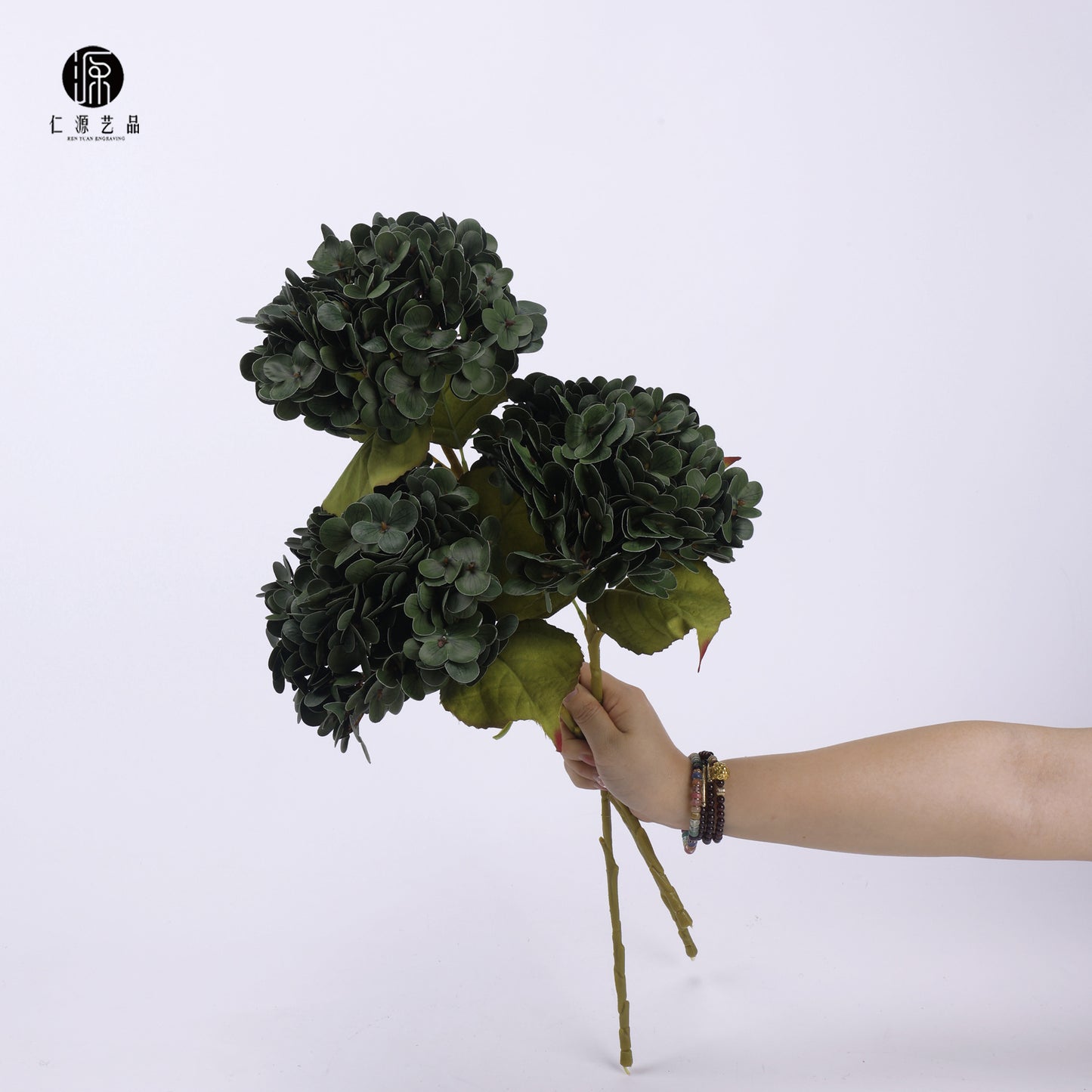 A moisturizing feel 176 pieces hydrangea, wedding flower arrangement fake flower clock in decorative small bouquet