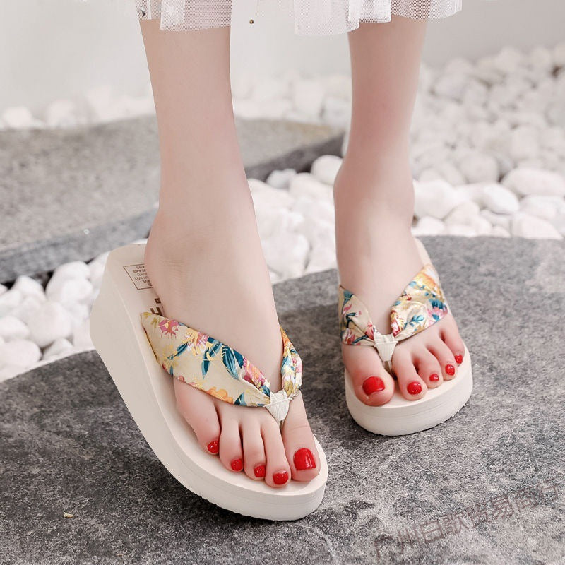 A Internet celebrity new women's cool slippers small height increase non-slip clip foot flip-flop slope bottom student cool summer