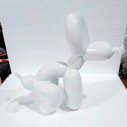A balloon dog ornament