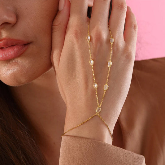 A hot-selling personality horse eye finger bracelet national style metal chain finger chain rhinestone hand chain hand chain - Mixbatch