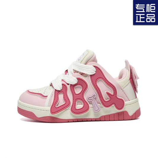 A casual flat shoe