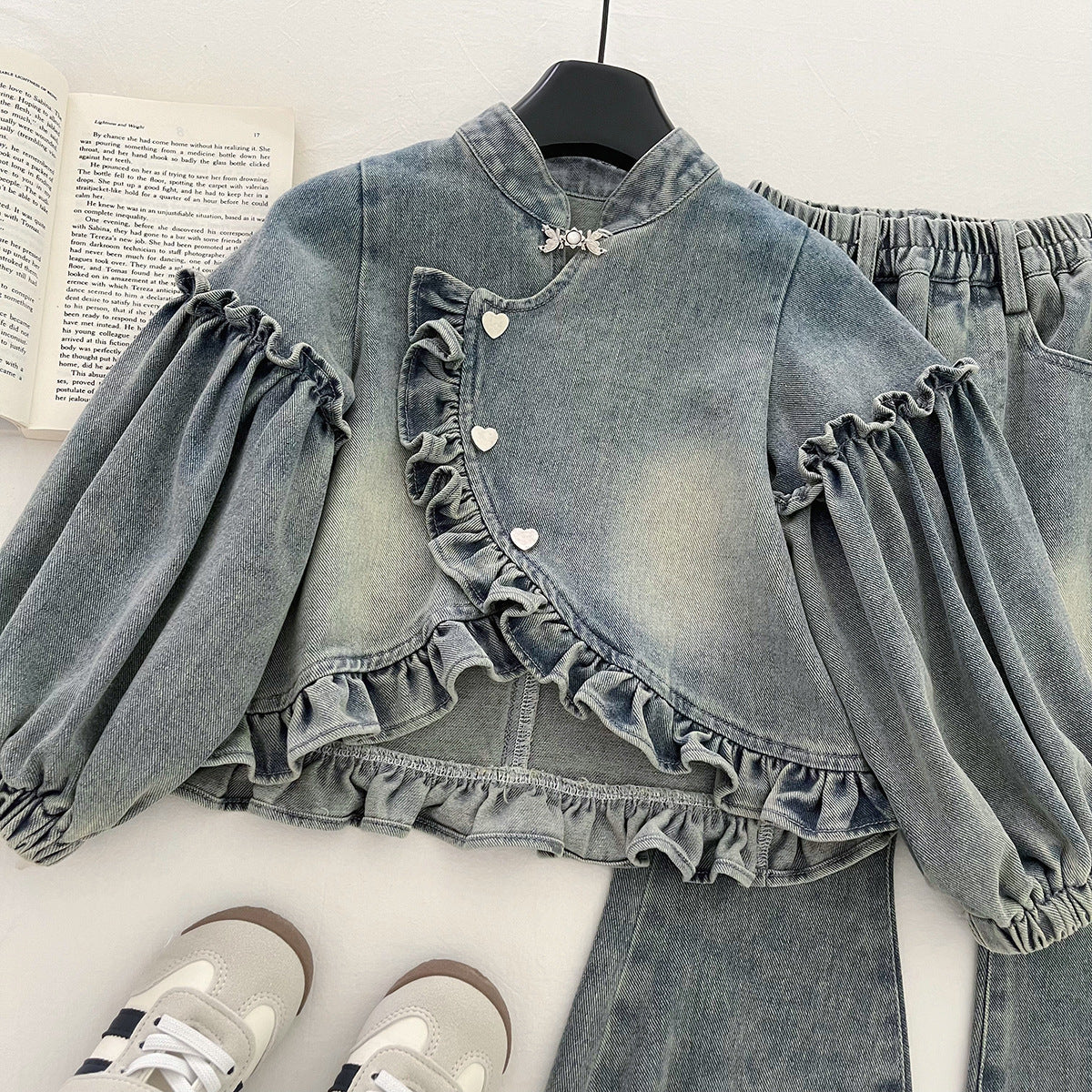 A children's and teenagers' suit