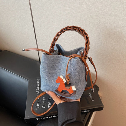 A shoulder bag messenger bag