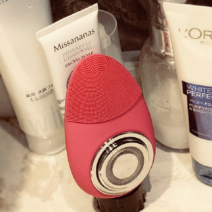 A silicone facial cleanser