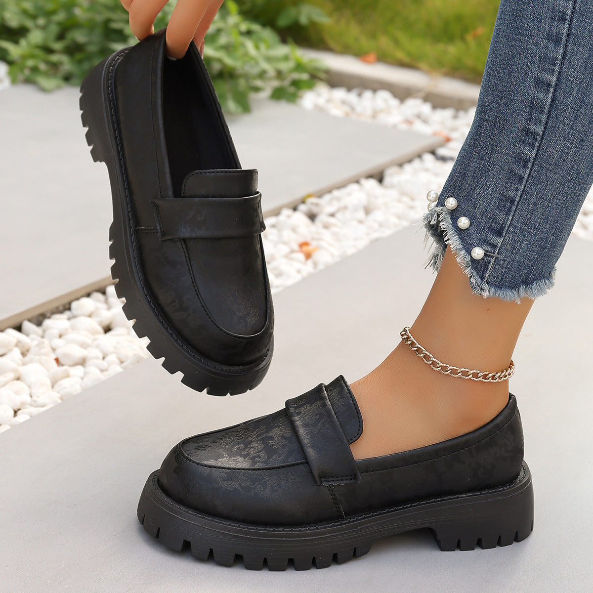 A Ladies' Shoes