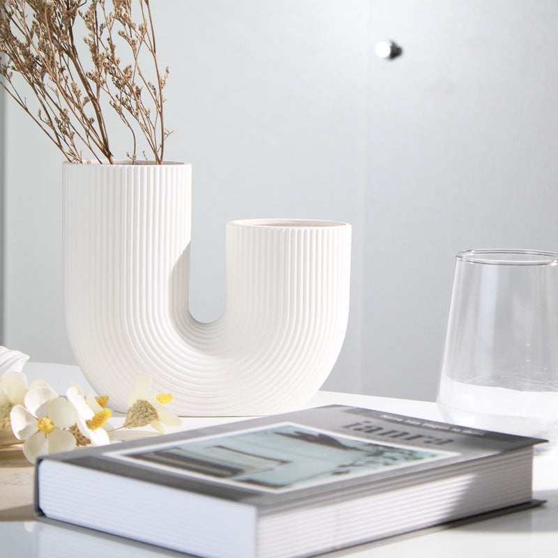A U-shaped ceramic vase-new