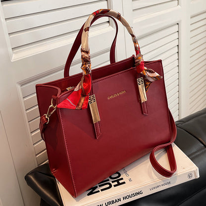 A handbag shoulder bag