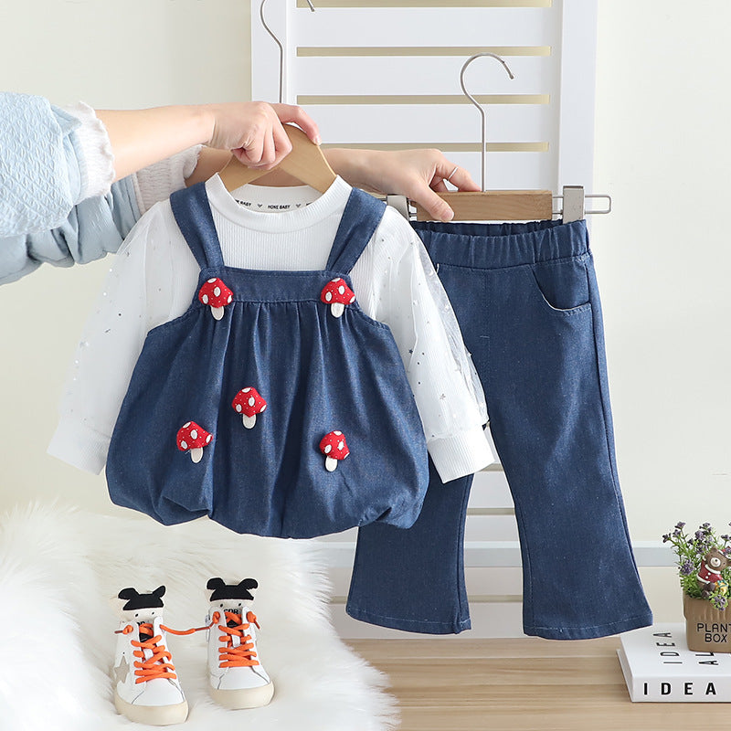 A Spring new vest three-piece baby long-sleeved children's clothes for 1-5 years old